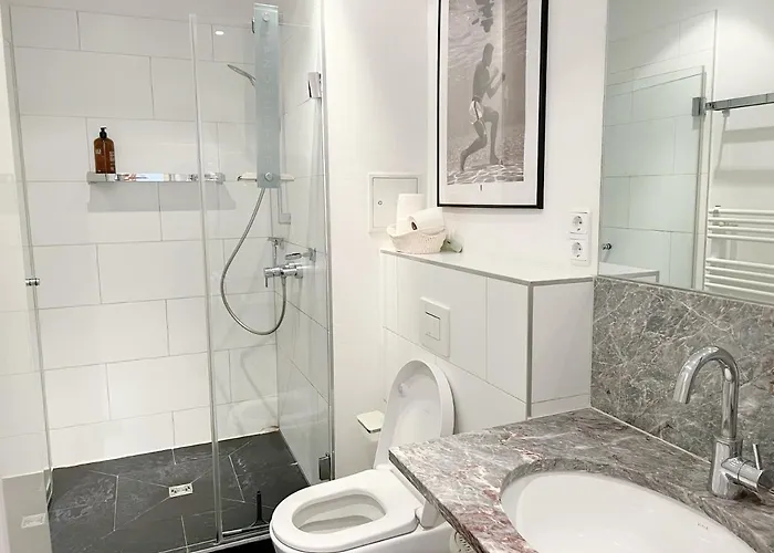 Prime Location Comfort With Balcony Apartman *