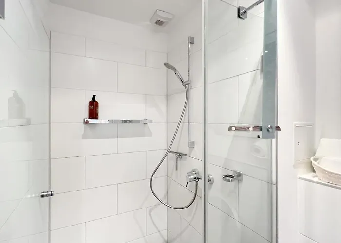 Prime Location Comfort With Balcony *